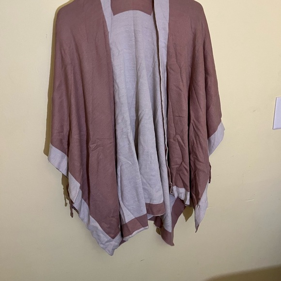 Elegant Two-Tone Women's Cardigan - Picture 1 of 4